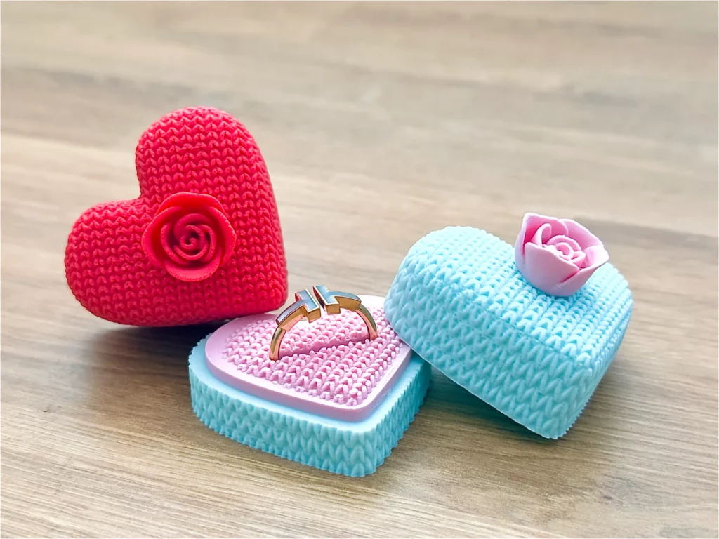 Knitted Heart Shaped Ring Valentines day Gift Box